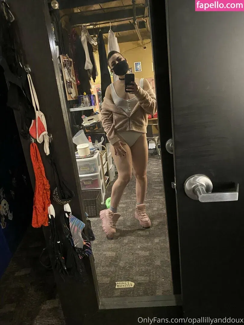 opal.lilly.onyx Onlyfans Photo Gallery 