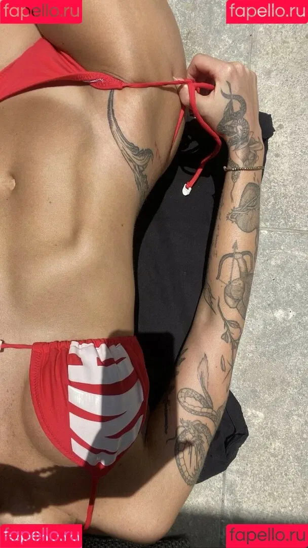 Manu Guglielmi Onlyfans Photo Gallery 