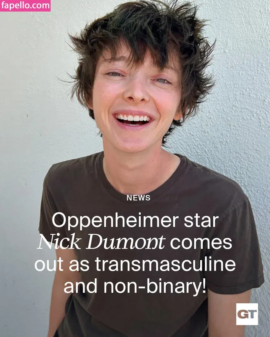 Emma Dumont Onlyfans Photo Gallery 