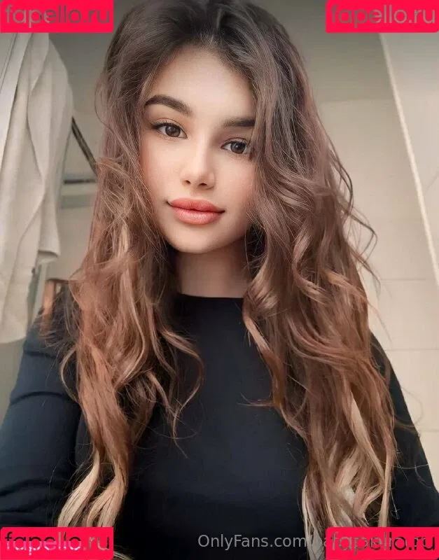 babysakuratop Onlyfans Photo Gallery 