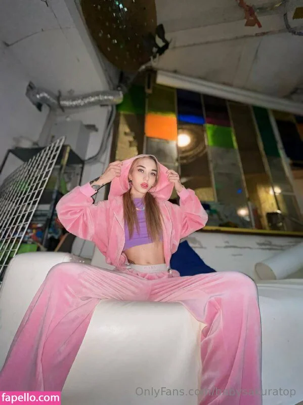 babysakuratop Onlyfans Photo Gallery 