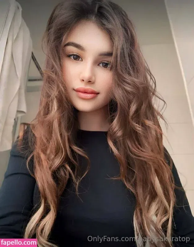 babysakuratop Onlyfans Photo Gallery 