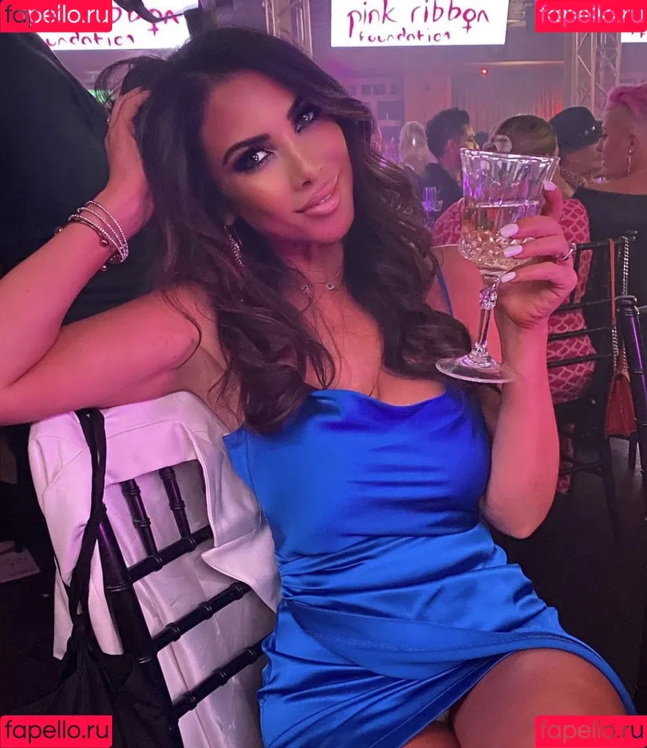 Francine Lewis Onlyfans Photo Gallery 