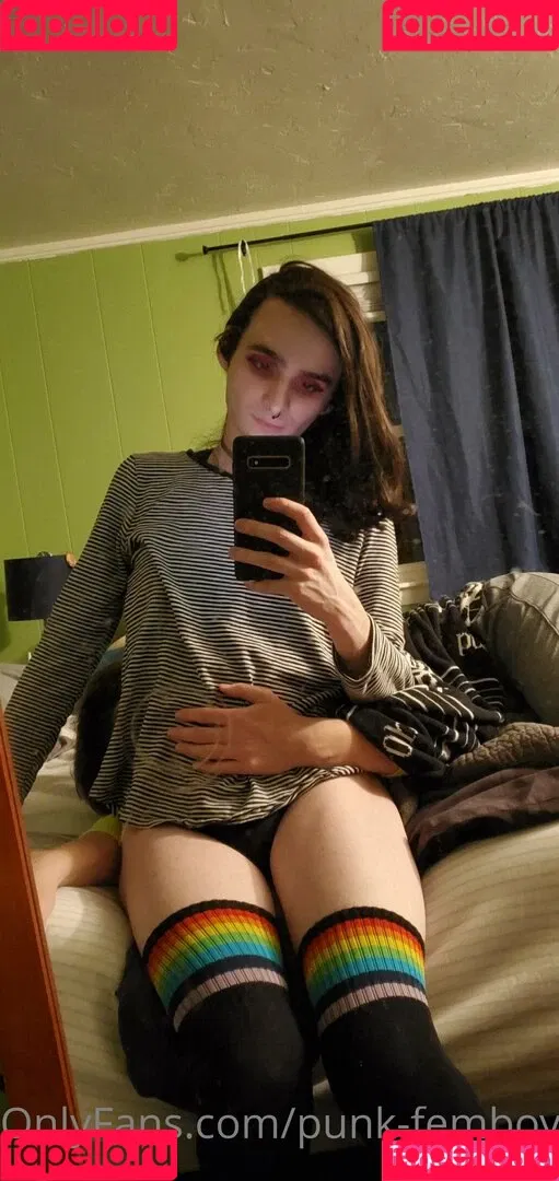 punk-femboy Onlyfans Photo Gallery 