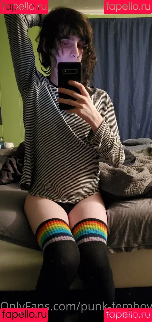 punk-femboy Onlyfans Photo Gallery 