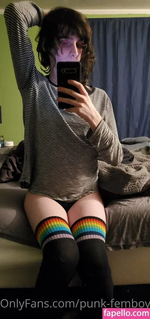 punk-femboy Onlyfans Photo Gallery 