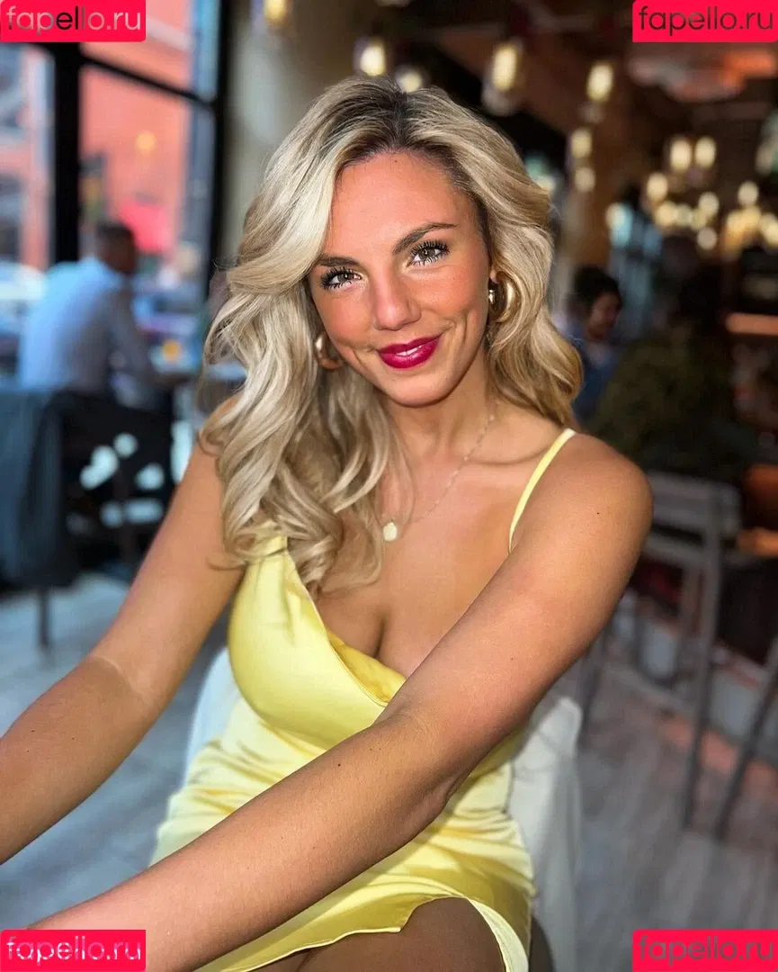Annie Agar Onlyfans Photo Gallery 