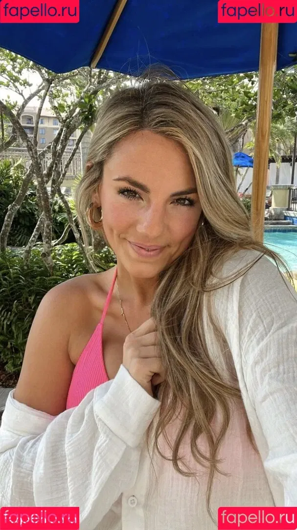 Annie Agar Onlyfans Photo Gallery 