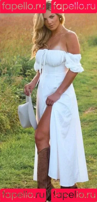 Annie Agar Onlyfans Photo Gallery 