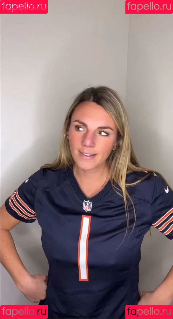 Annie Agar Onlyfans Photo Gallery 