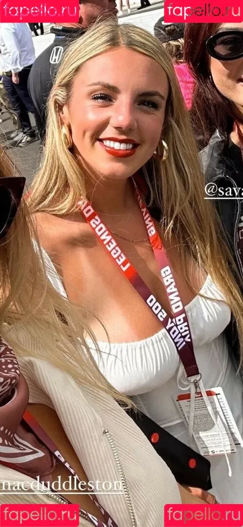 Annie Agar Onlyfans Photo Gallery 