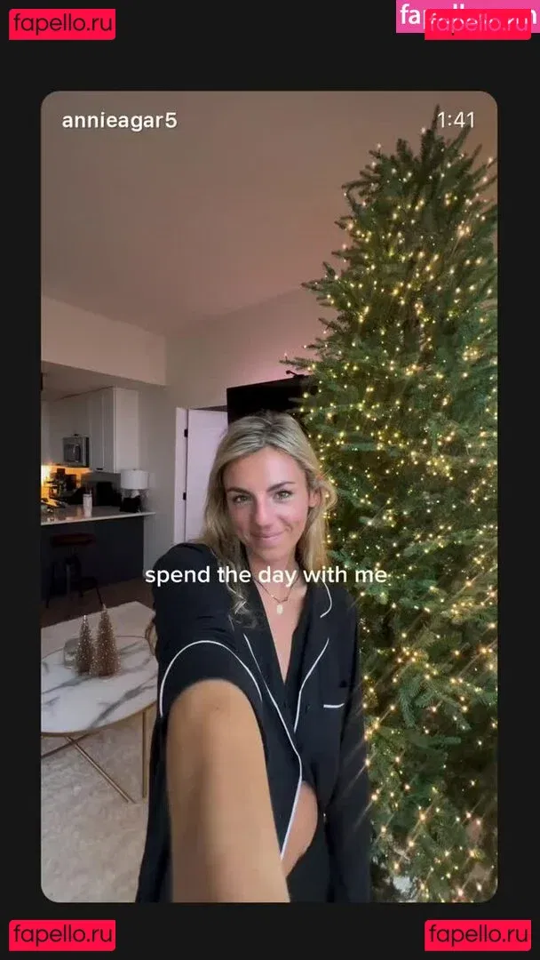 Annie Agar Onlyfans Photo Gallery 