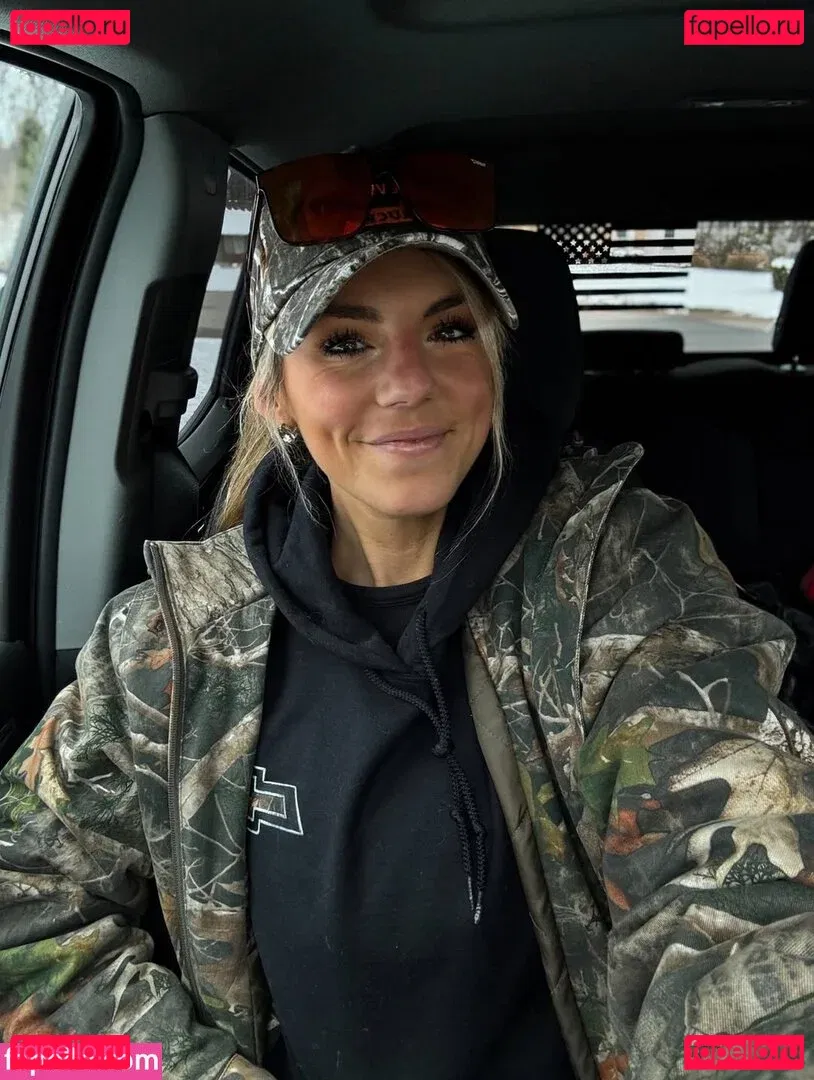 Annie Agar Onlyfans Photo Gallery 