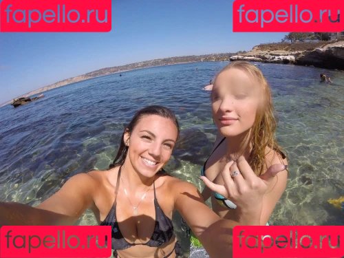 Annie Agar Onlyfans Photo Gallery 