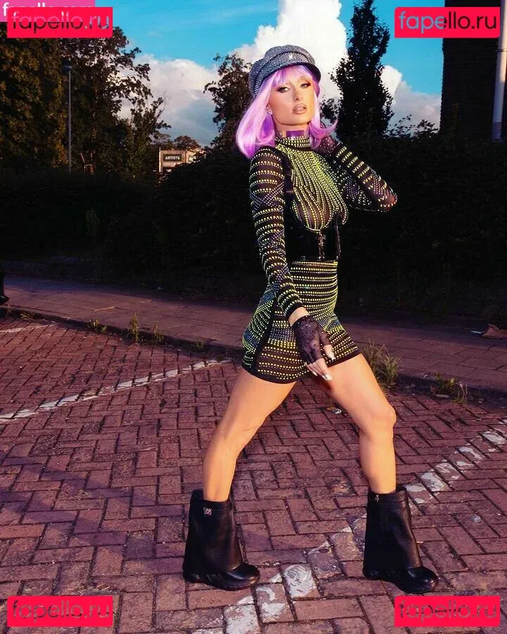 Paris Hilton Onlyfans Photo Gallery 