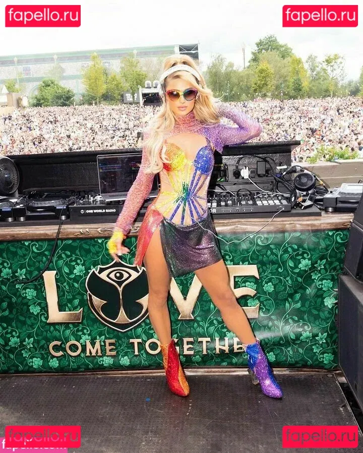 Paris Hilton Onlyfans Photo Gallery 