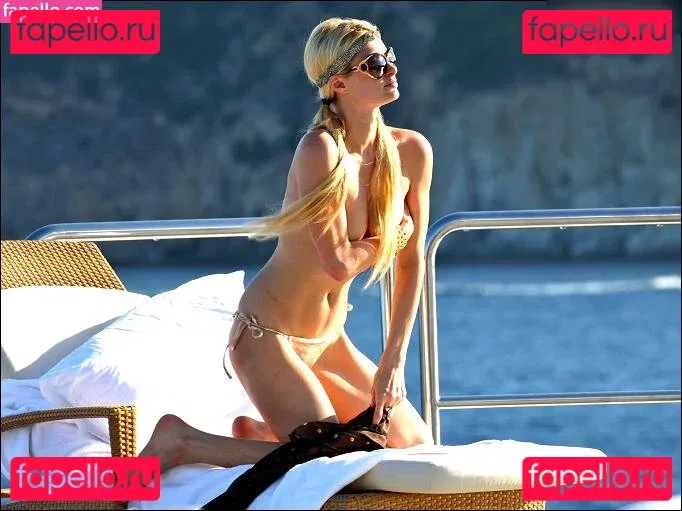 Paris Hilton Onlyfans Photo Gallery 