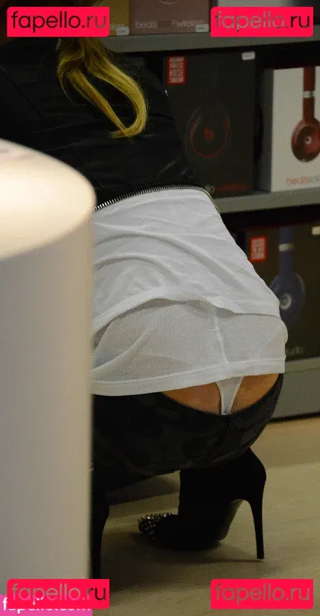 Paris Hilton Onlyfans Photo Gallery 