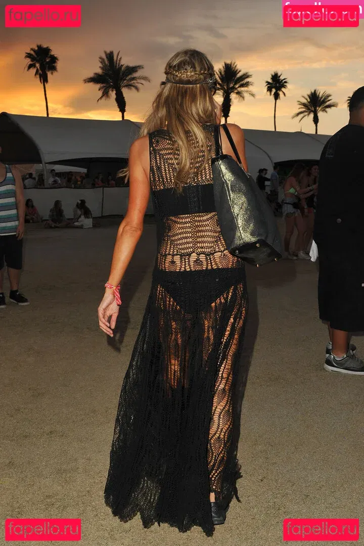 Paris Hilton Onlyfans Photo Gallery 