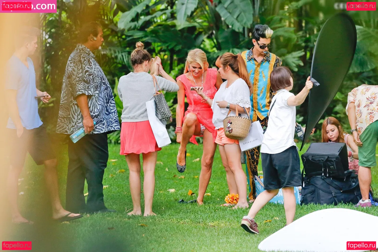 Paris Hilton Onlyfans Photo Gallery 