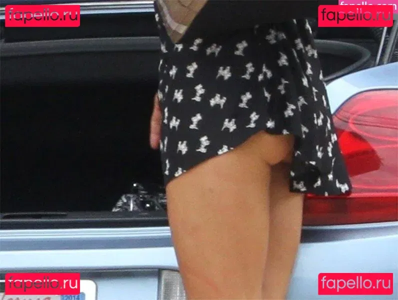 Paris Hilton Onlyfans Photo Gallery 