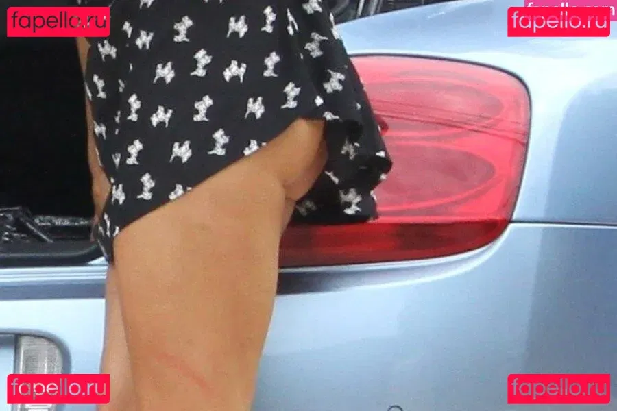 Paris Hilton Onlyfans Photo Gallery 