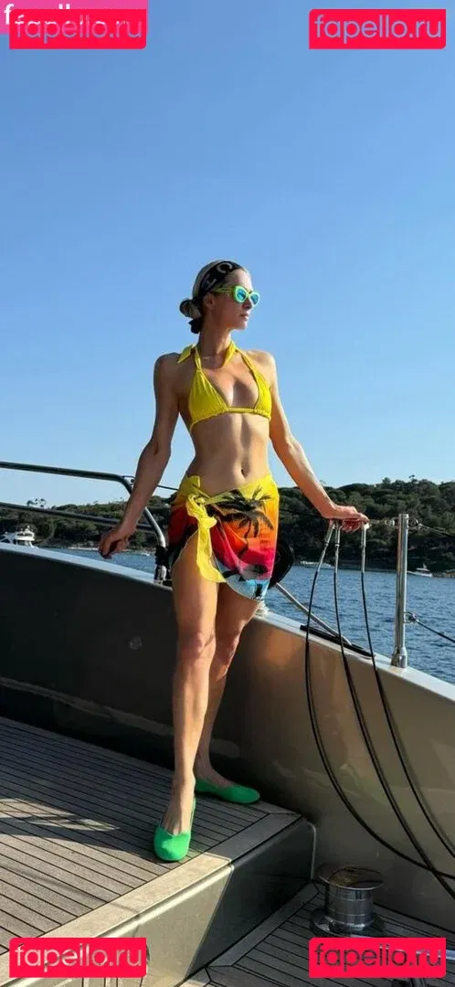 Paris Hilton Onlyfans Photo Gallery 