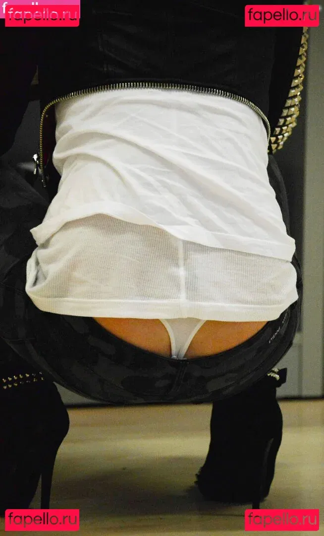 Paris Hilton Onlyfans Photo Gallery 