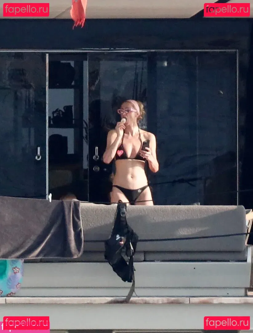 Paris Hilton Onlyfans Photo Gallery 