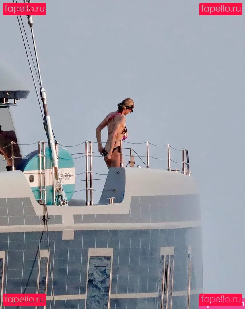 Paris Hilton Onlyfans Photo Gallery 