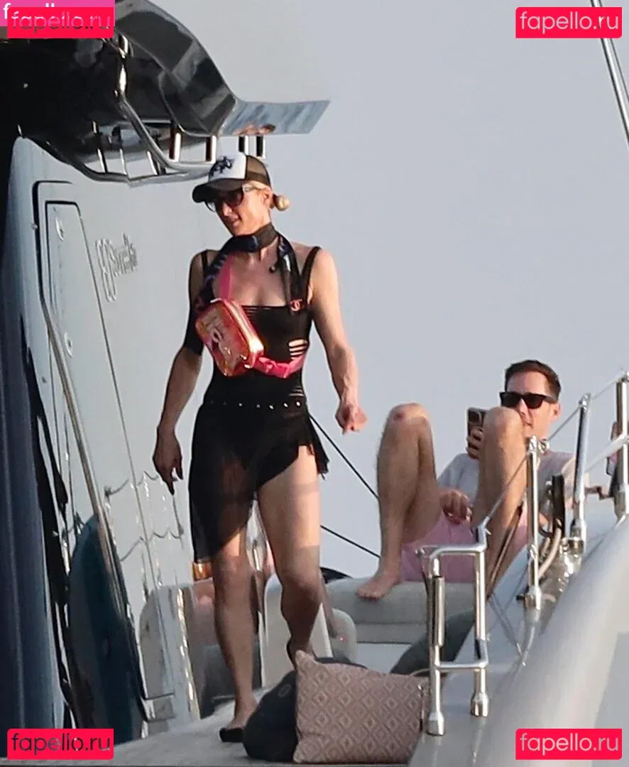 Paris Hilton Onlyfans Photo Gallery 