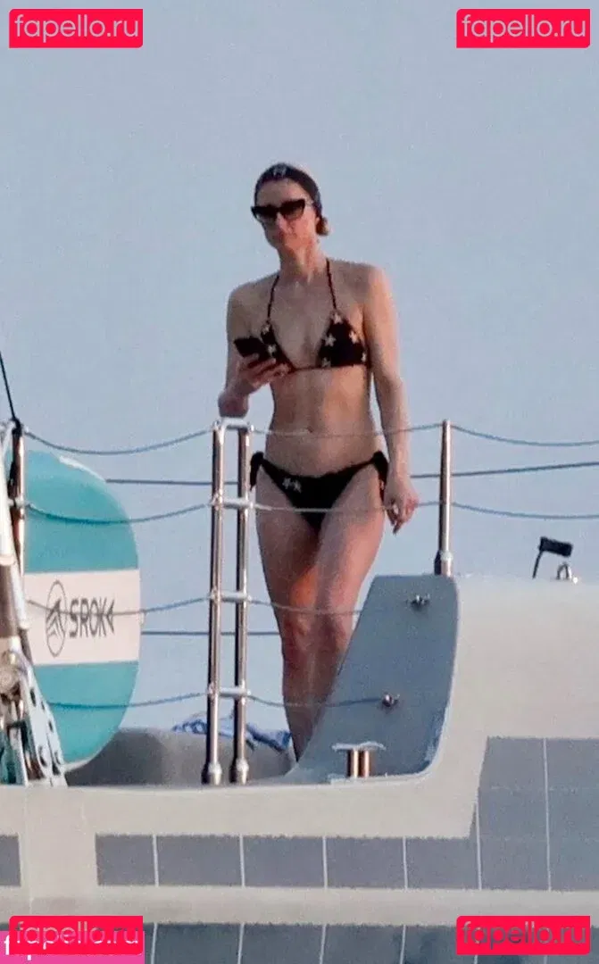 Paris Hilton Onlyfans Photo Gallery 