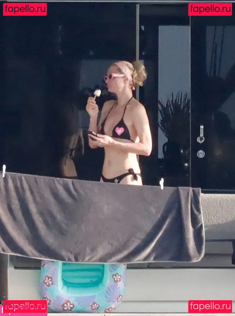 Paris Hilton Onlyfans Photo Gallery 