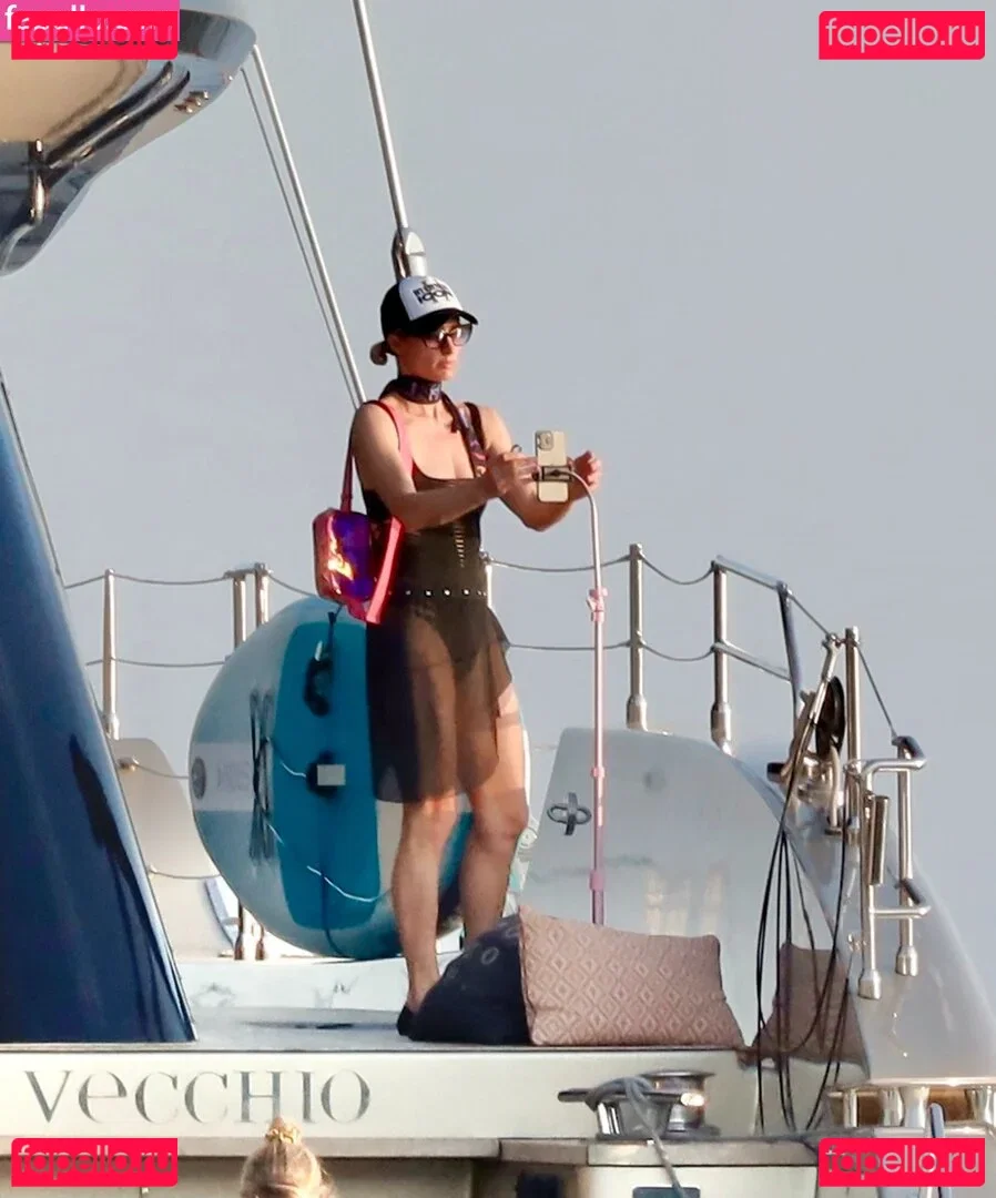 Paris Hilton Onlyfans Photo Gallery 