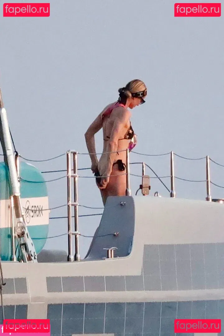 Paris Hilton Onlyfans Photo Gallery 