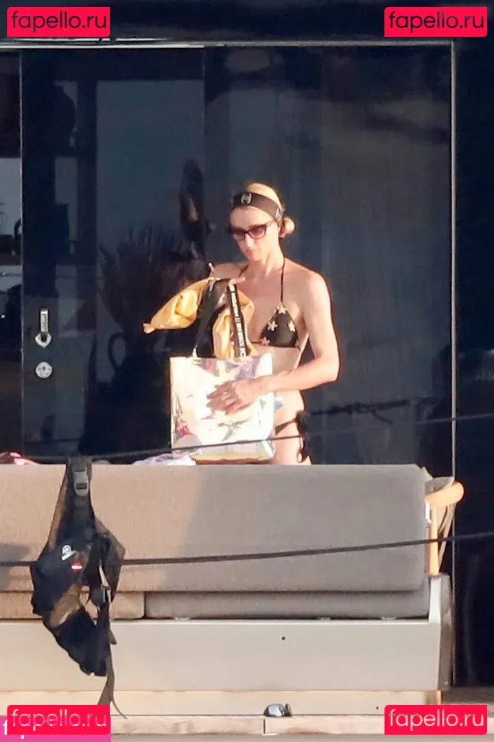 Paris Hilton Onlyfans Photo Gallery 