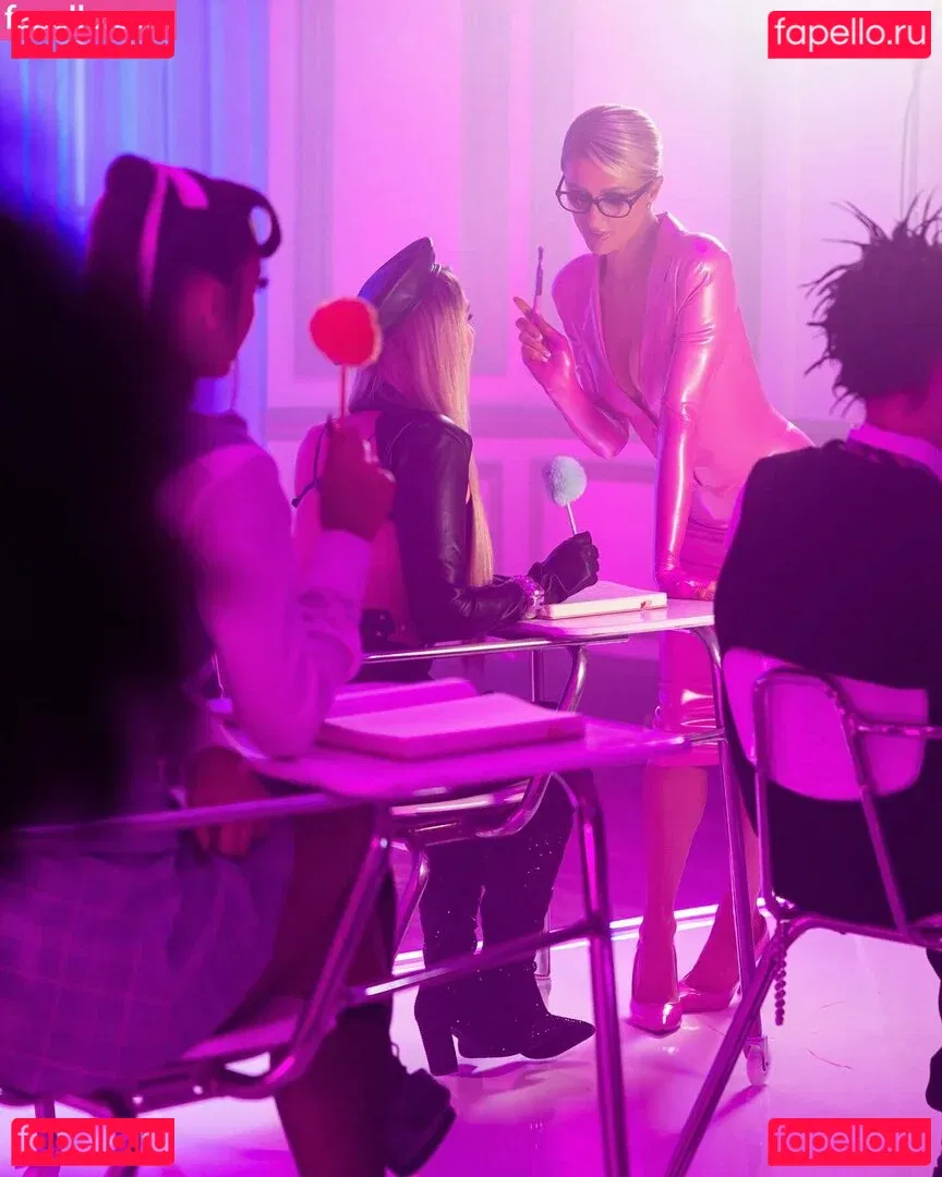 Paris Hilton Onlyfans Photo Gallery 