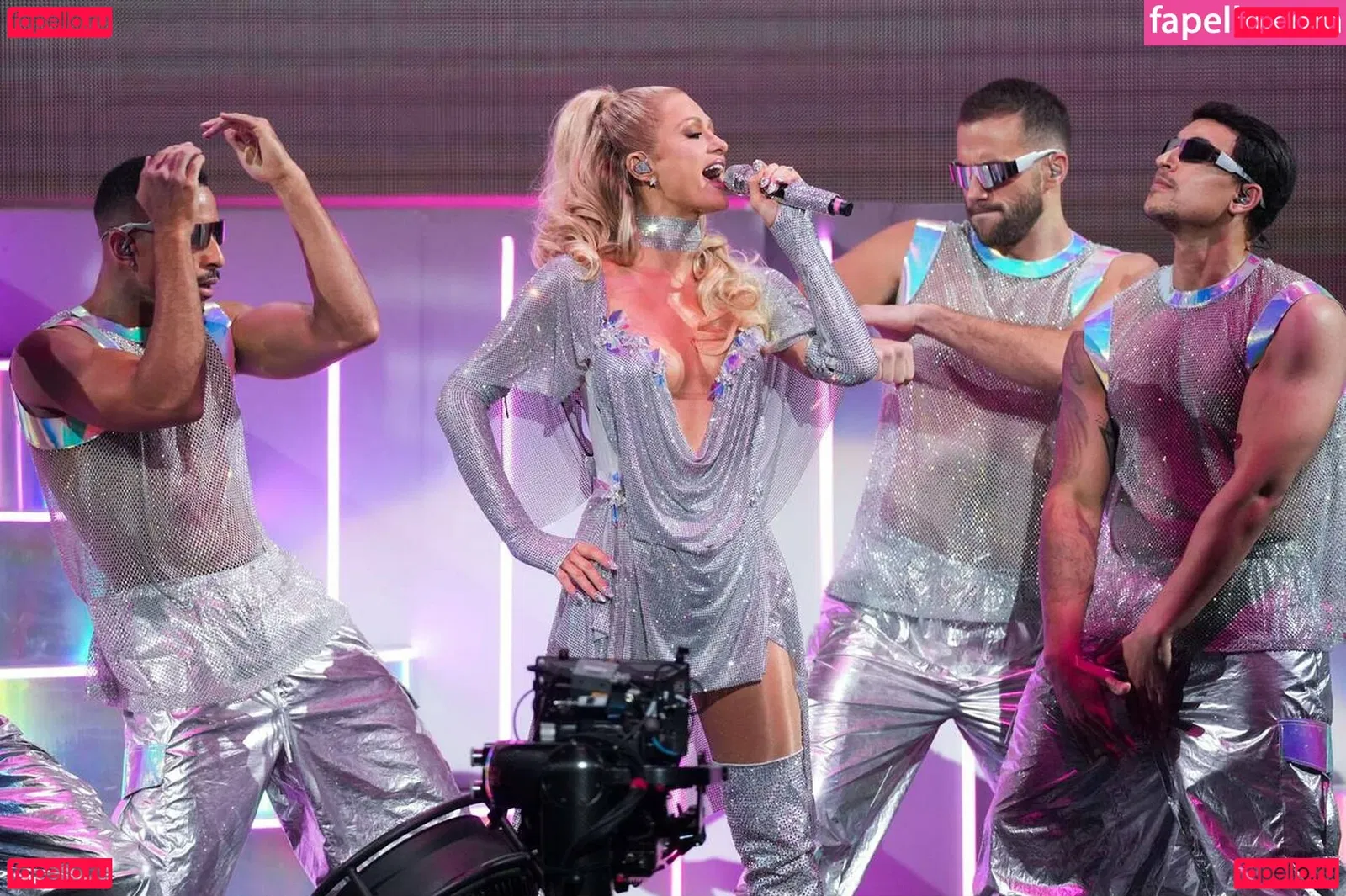 Paris Hilton Onlyfans Photo Gallery 