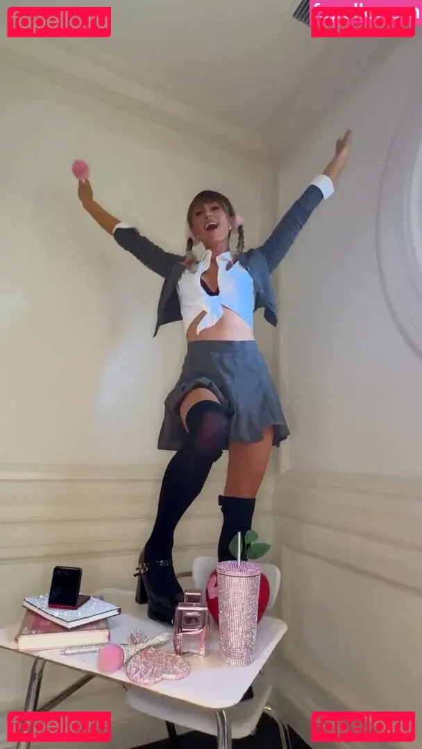 Paris Hilton Onlyfans Photo Gallery 