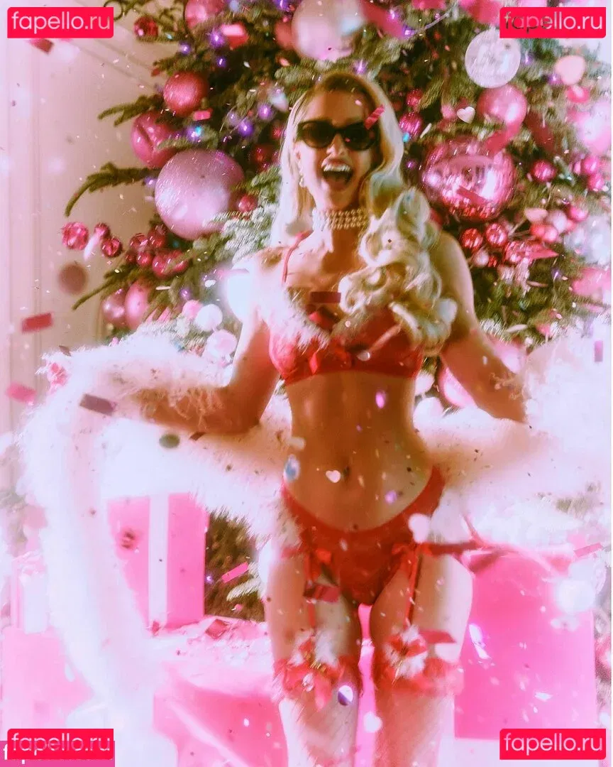 Paris Hilton Onlyfans Photo Gallery 