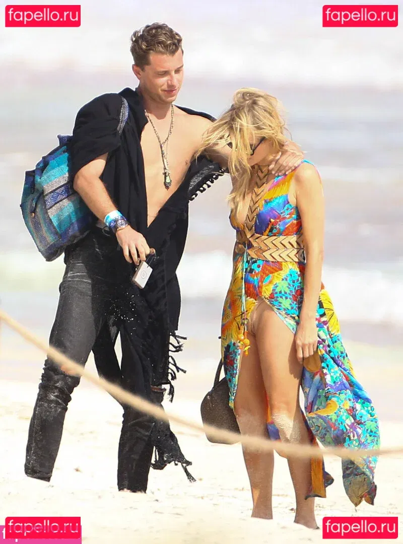 Paris Hilton Onlyfans Photo Gallery 