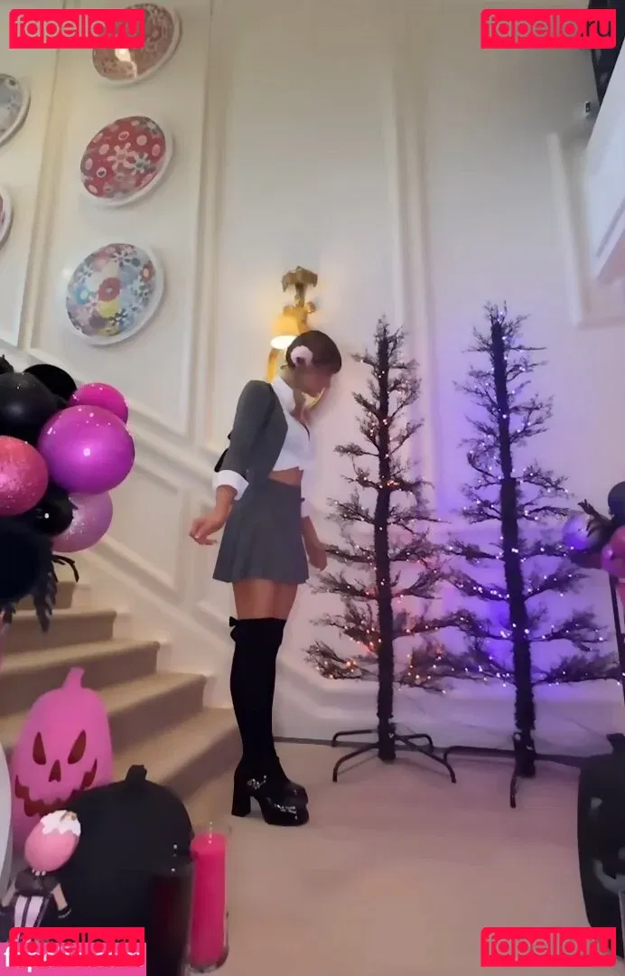 Paris Hilton Onlyfans Photo Gallery 