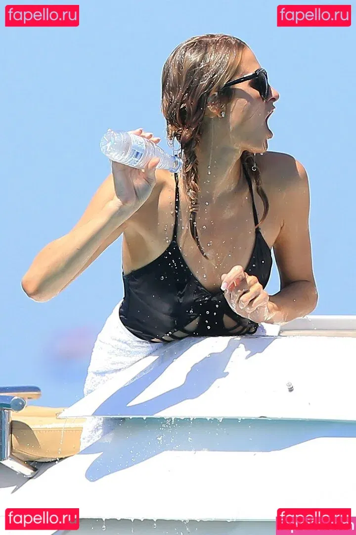 Paris Hilton Onlyfans Photo Gallery 