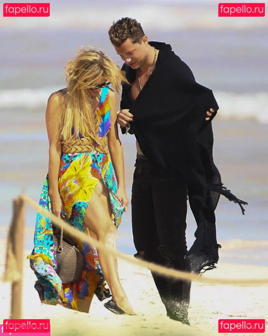 Paris Hilton Onlyfans Photo Gallery 