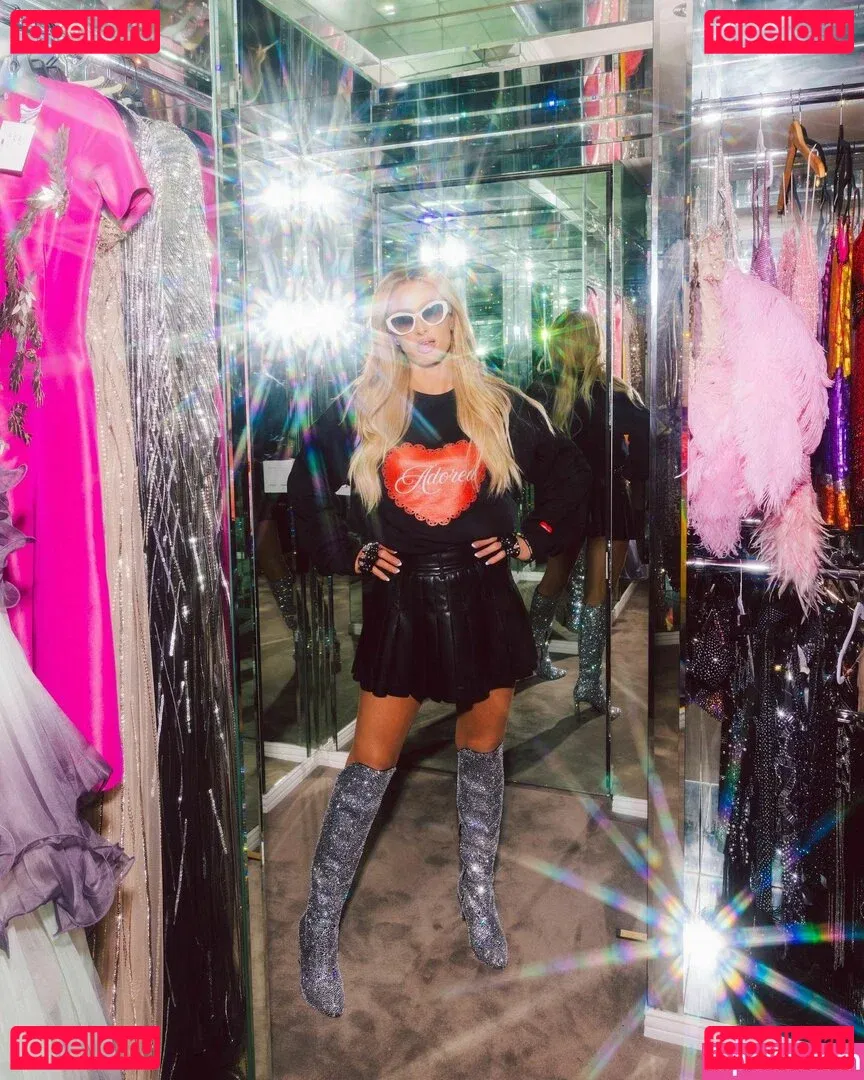 Paris Hilton Onlyfans Photo Gallery 