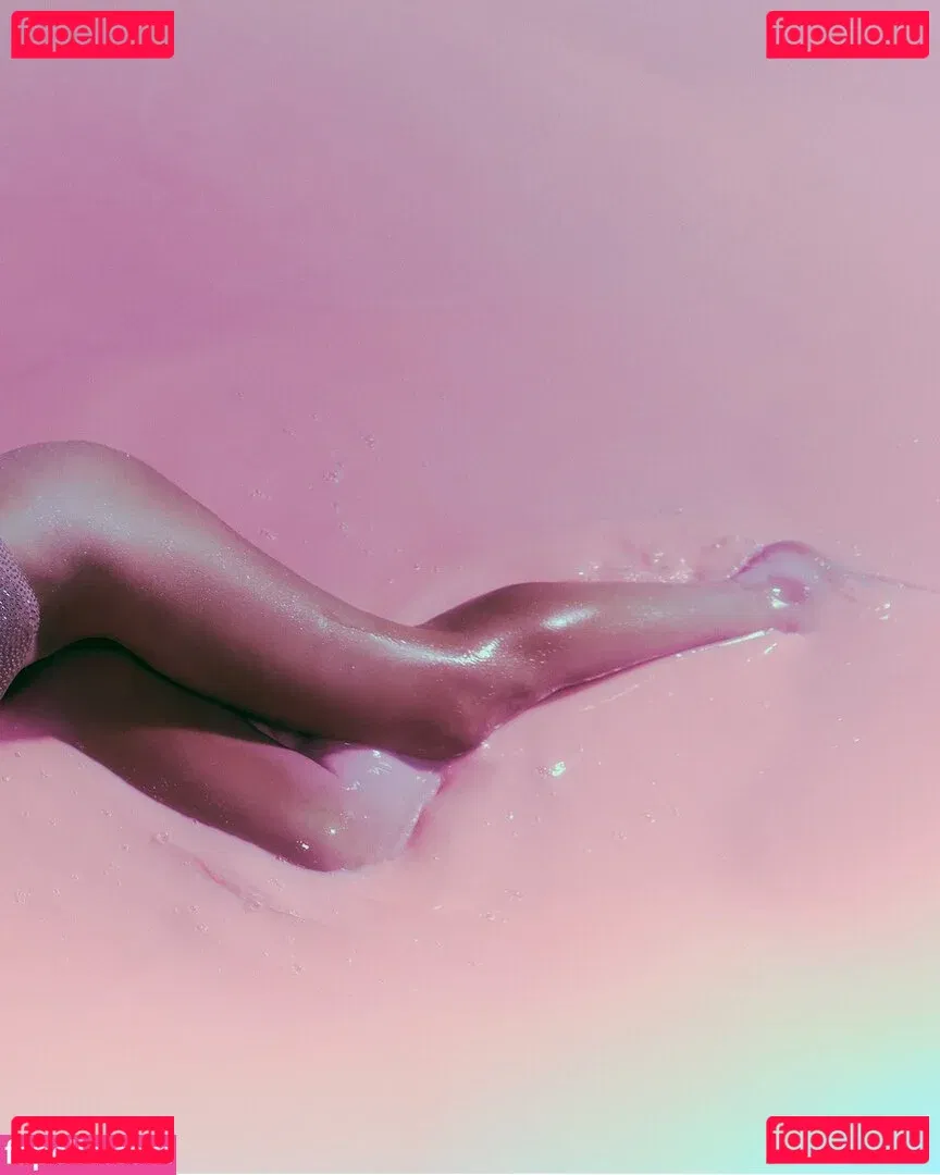 Paris Hilton Onlyfans Photo Gallery 