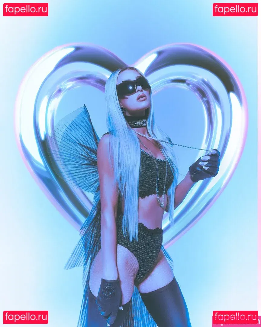 Paris Hilton Onlyfans Photo Gallery 