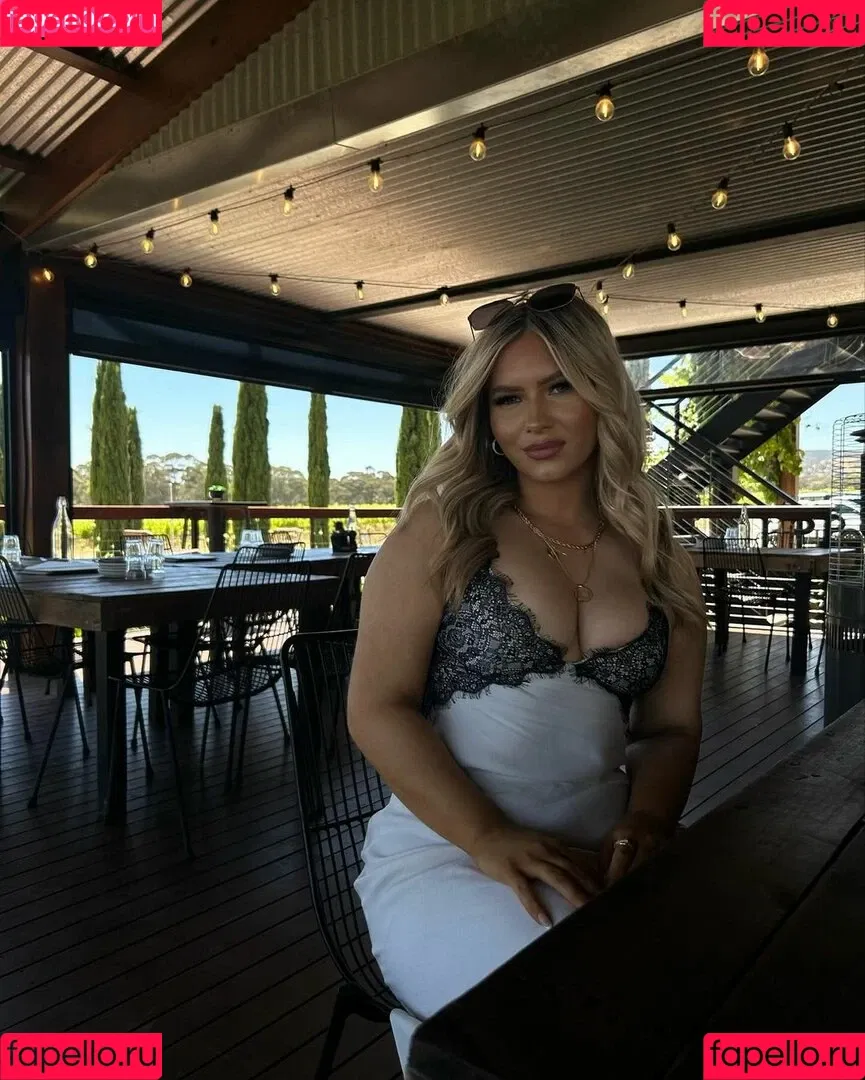 Tayla Renee Barker Onlyfans Photo Gallery 