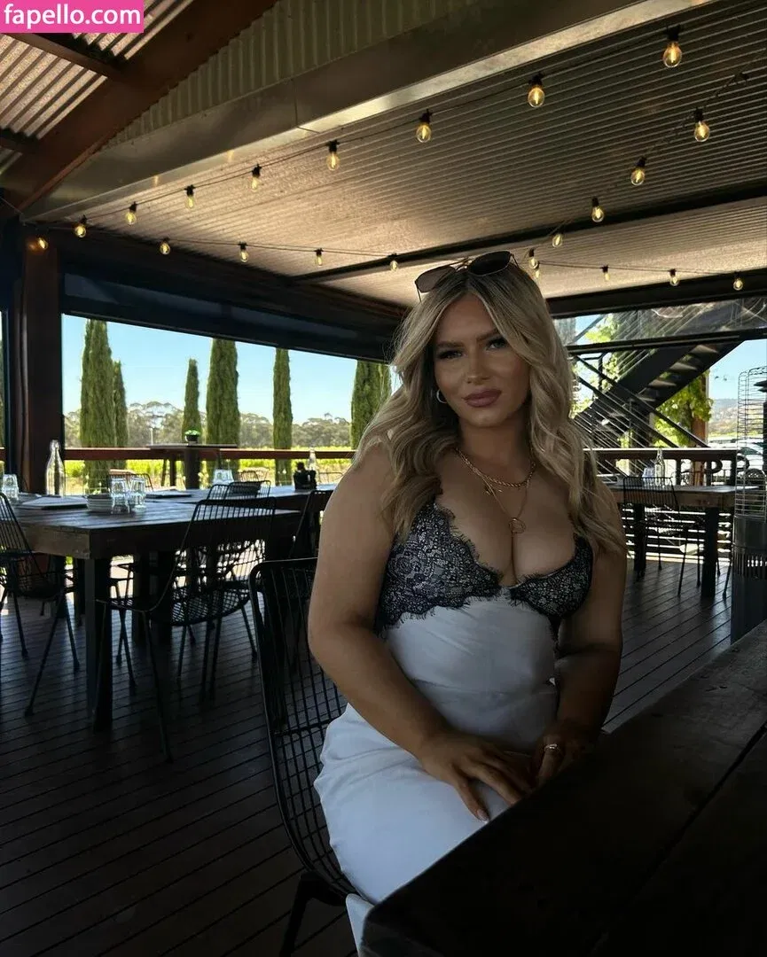 Tayla Renee Barker Onlyfans Photo Gallery 