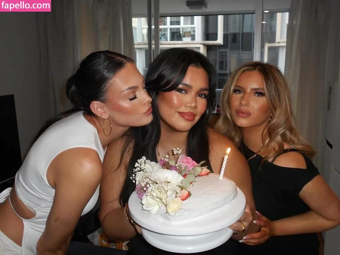 Tayla Renee Barker Onlyfans Photo Gallery 